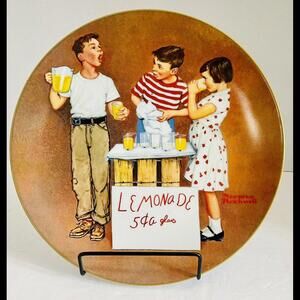 ❤️SOLD❤️Vintage Norman Rockwell Plate The Little Salesman American Family